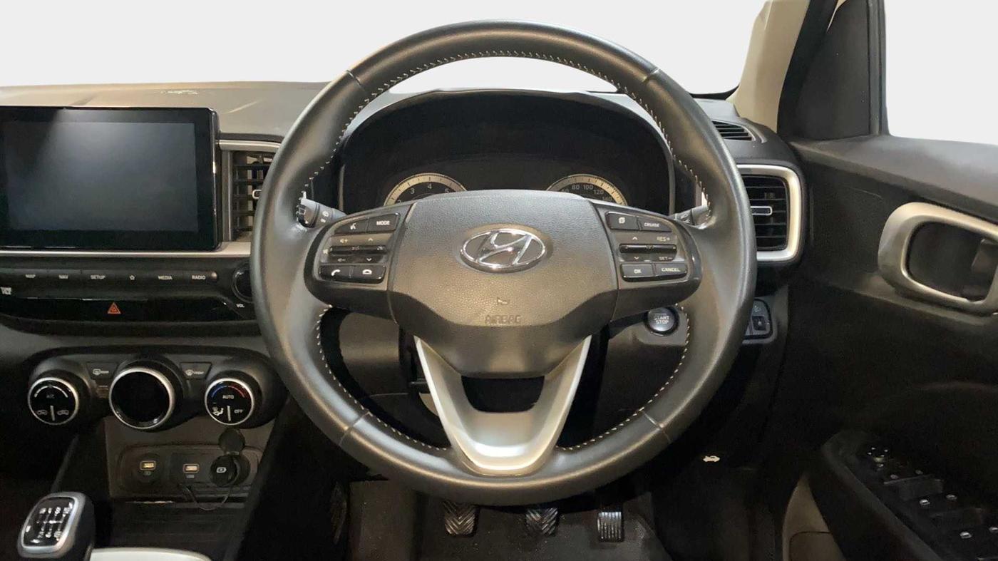 2019 Hyundai VENUE SX 1.0 (O) TURBO, Petrol, Manual, 64,899 km, Steering Wheel Close Up