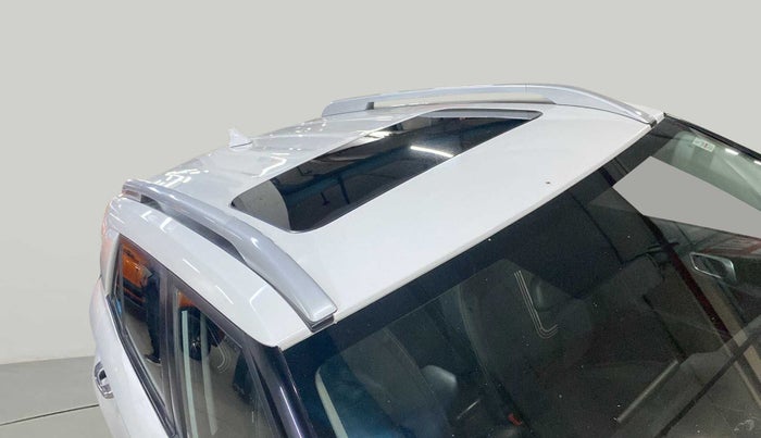 2019 Hyundai VENUE SX 1.0 (O) TURBO, Petrol, Manual, 64,899 km, Roof