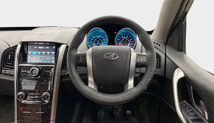 2019 Mahindra XUV500 W7, Diesel, Manual, 68,766 km, Steering Wheel Close Up