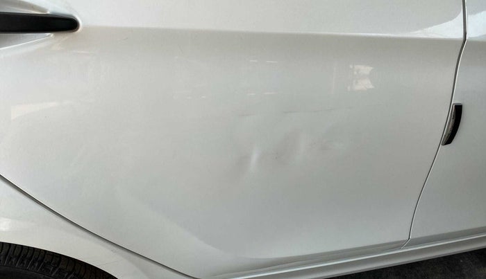 2018 Tata Tiago XE PETROL, Petrol, Manual, 37,734 km, Right rear door - Minor scratches