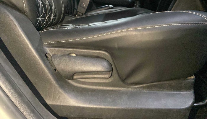 2015 Maruti Swift VXI, Petrol, Manual, 84,066 km, Driver Side Adjustment Panel