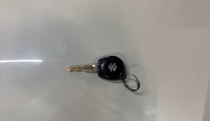 2015 Maruti Swift VXI, Petrol, Manual, 84,066 km, Key Close Up