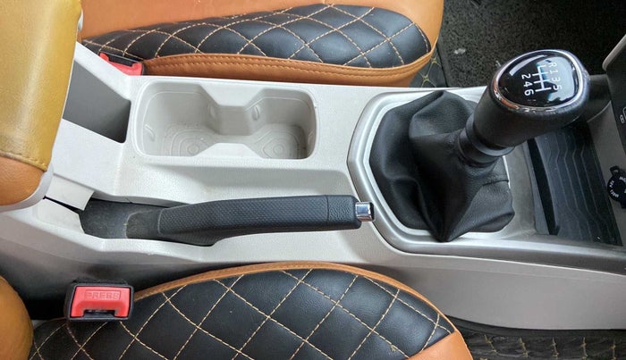 2020 Mahindra XUV300 W8 (O) 1.2 PETROL, Petrol, Manual, 6,223 km, Gear Lever
