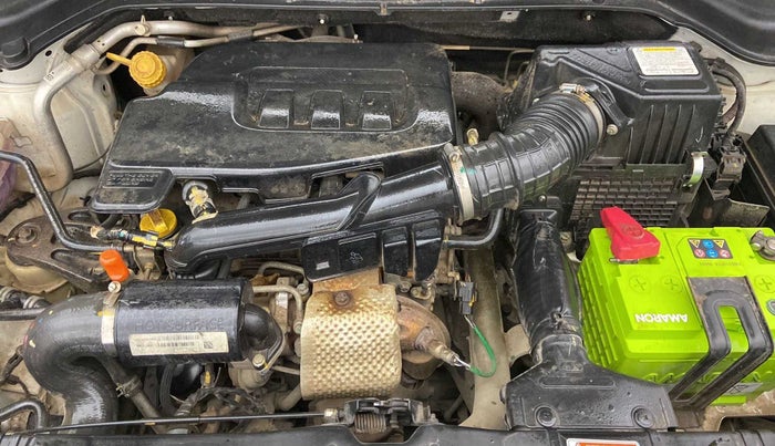 2020 Mahindra XUV300 W8 (O) 1.2 PETROL, Petrol, Manual, 6,223 km, Open Bonet