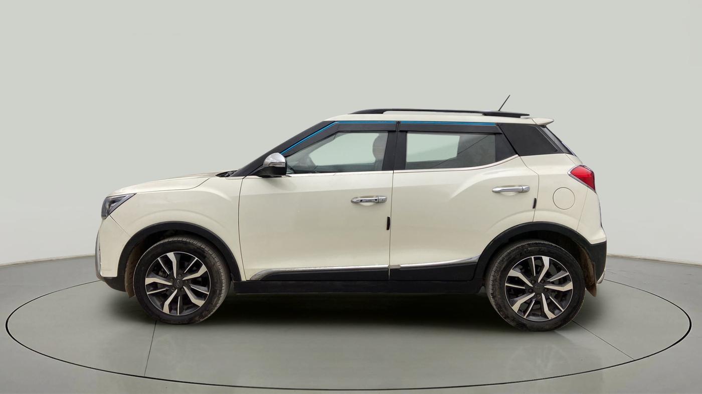 2020 Mahindra XUV300 W8 (O) 1.2 PETROL, Petrol, Manual, 6,223 km, Left Side