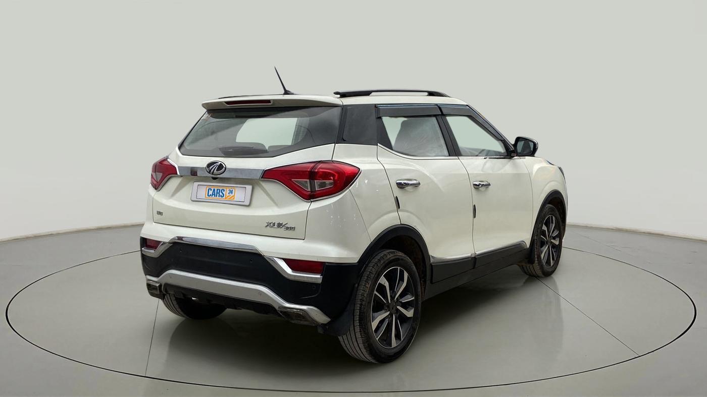 2020 Mahindra XUV300 W8 (O) 1.2 PETROL, Petrol, Manual, 6,223 km, Right Back Diagonal