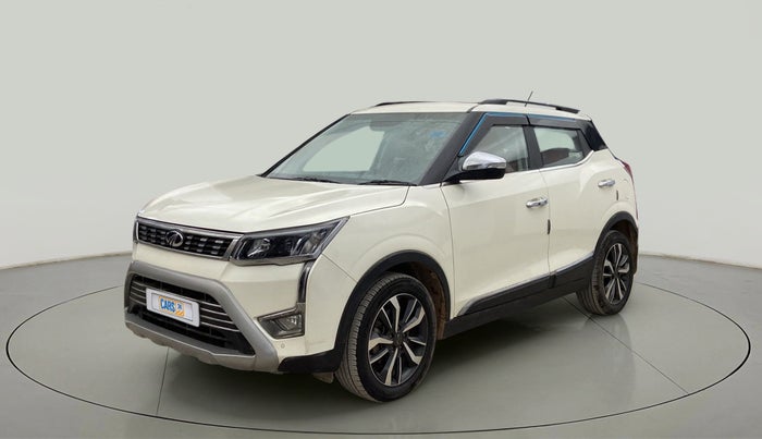 2020 Mahindra XUV300 W8 (O) 1.2 PETROL, Petrol, Manual, 6,223 km, Left Front Diagonal
