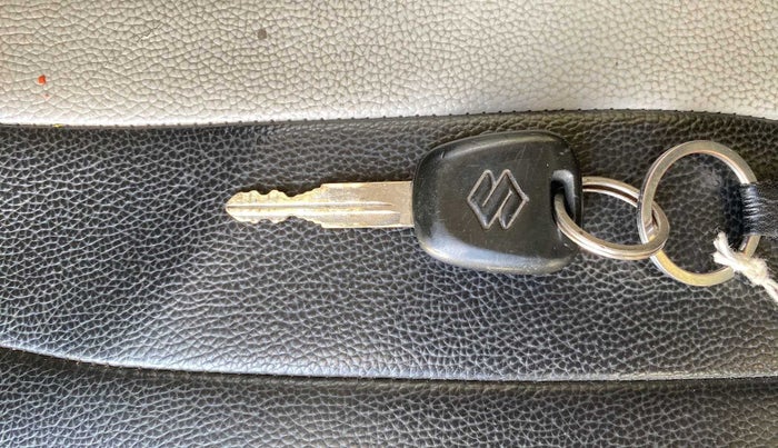 2017 Maruti Alto 800 LXI, Petrol, Manual, 49,213 km, Key Close Up