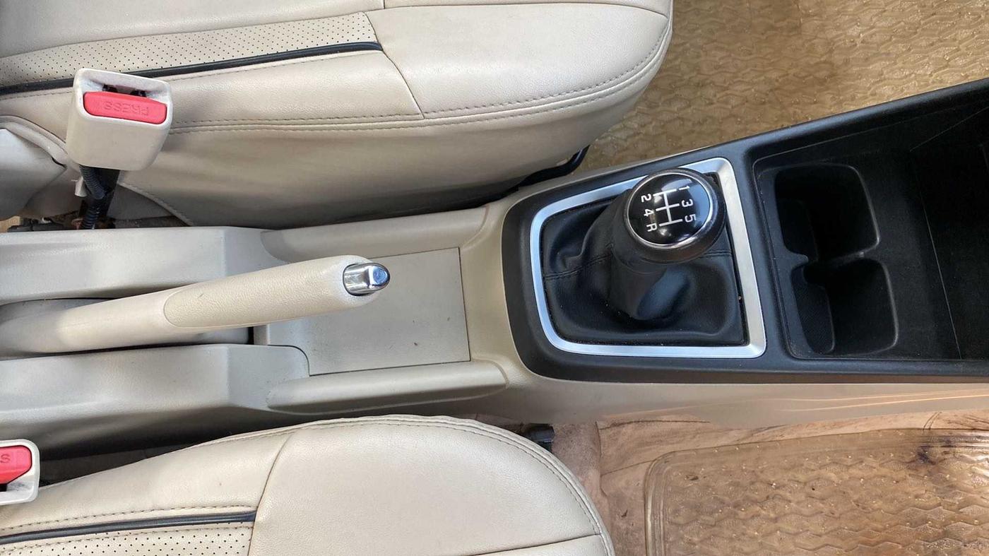 2019 Maruti Dzire VXI, Petrol, Manual, 49,259 km, Gear Lever