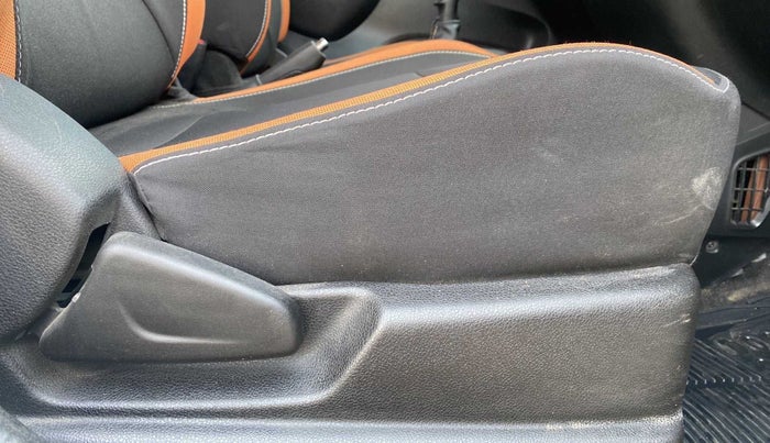2021 Renault Kwid CLIMBER 1.0 (O), Petrol, Manual, 14,413 km, Driver Side Adjustment Panel