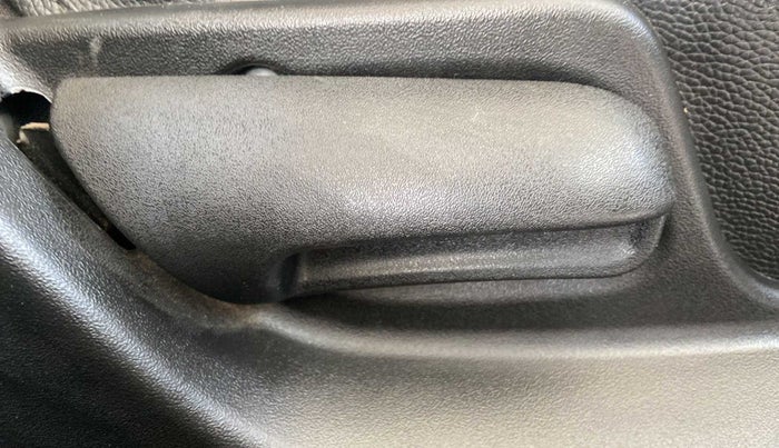 2016 Maruti Swift VDI (O), Diesel, Manual, 35,715 km, Driver Side Adjustment Panel