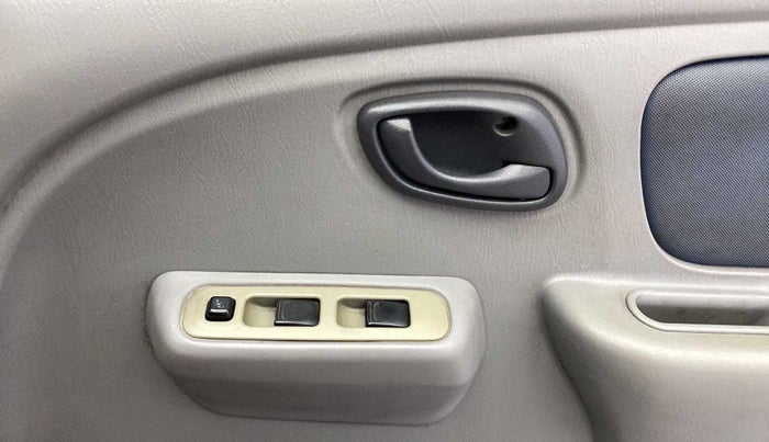 2013 Maruti Alto K10 VXI, Petrol, Manual, 76,596 km, Driver Side Door Panels Control