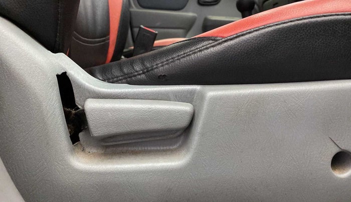 2013 Maruti Alto K10 VXI, Petrol, Manual, 76,596 km, Driver Side Adjustment Panel