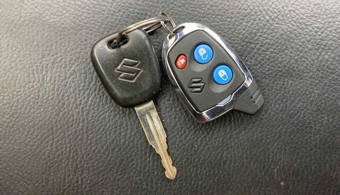 2013 Maruti Alto K10 VXI, Petrol, Manual, 76,596 km, Key Close Up