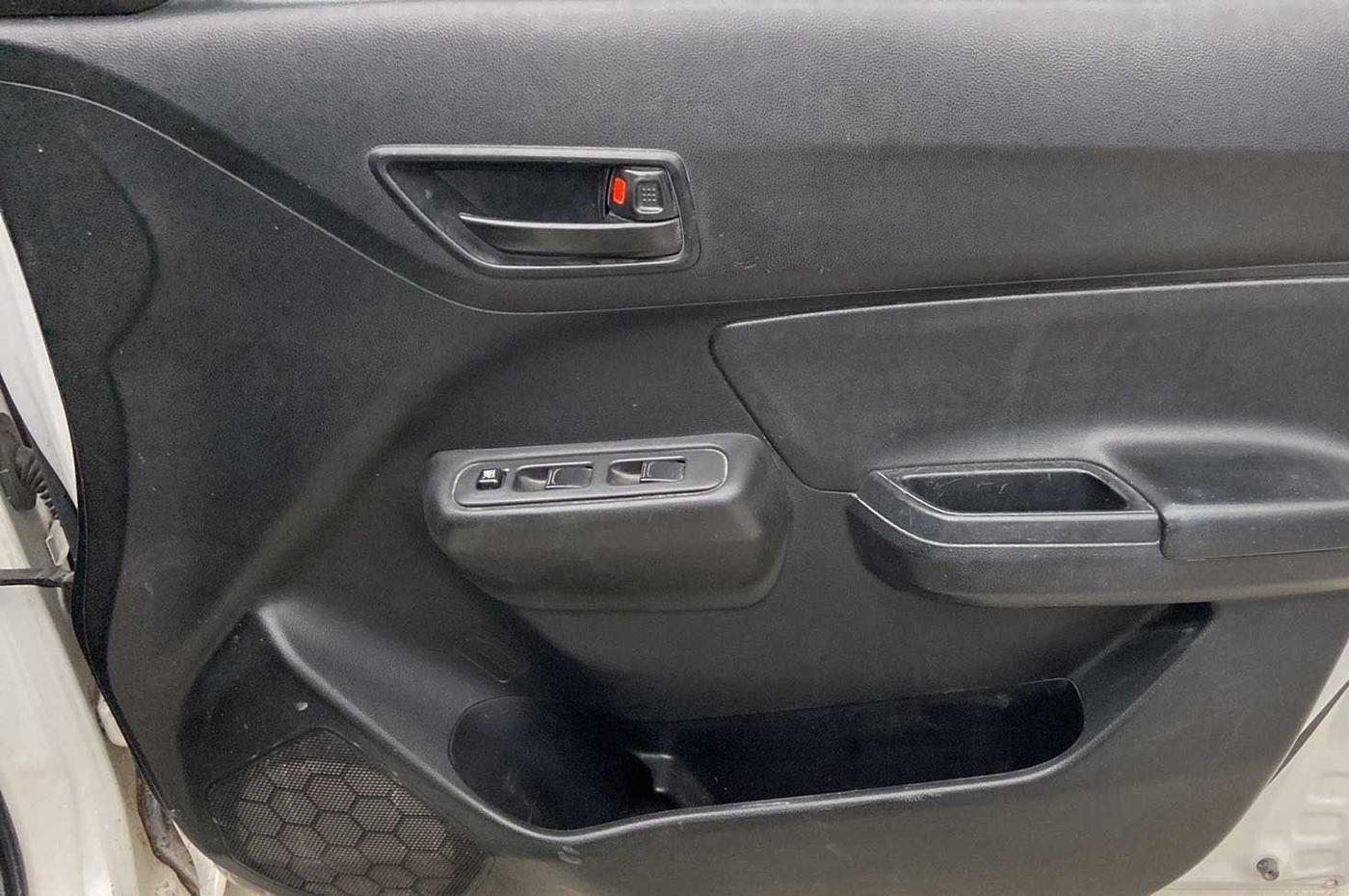 2019 Maruti Swift LXI, Petrol, Manual, 21,026 km, Driver Side Door Panels Control