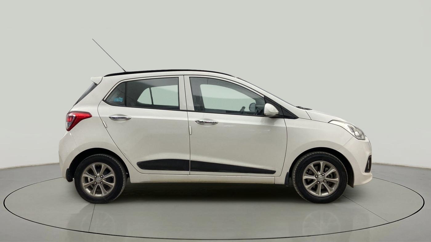 2016 Hyundai Grand i10 ASTA (O) AT 1.2 KAPPA VTVT, Petrol, Automatic, 49,812 km, Right Side View