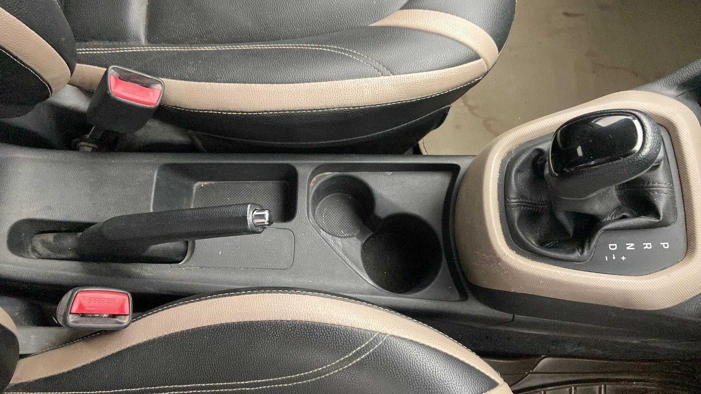 2016 Hyundai Grand i10 ASTA (O) AT 1.2 KAPPA VTVT, Petrol, Automatic, 49,812 km, Gear Lever