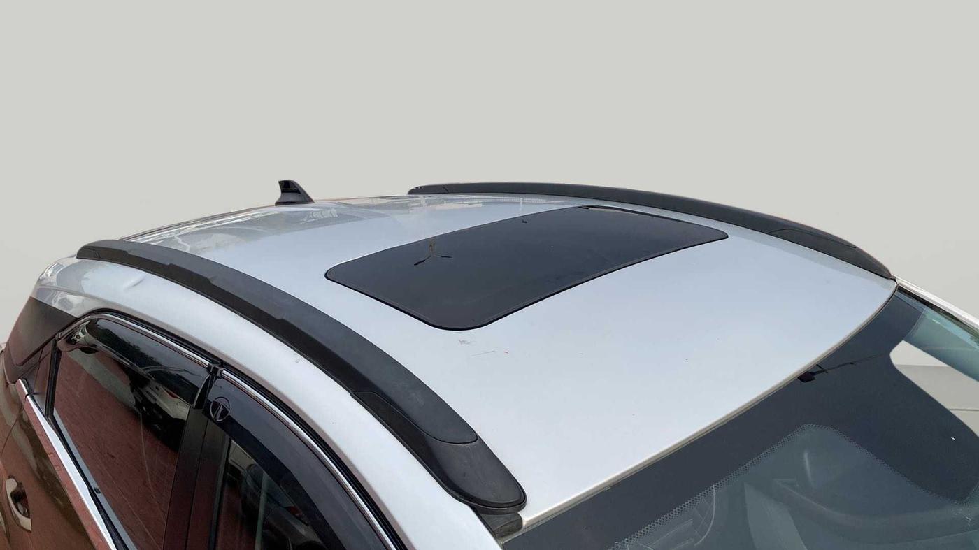 2022 Tata NEXON XZ PLUS (PREMIUM) PETROL JET, Petrol, Manual, 11,859 km, Roof