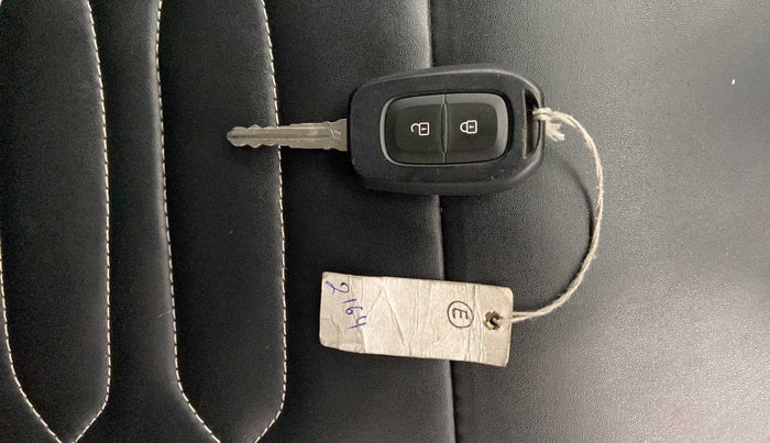 2021 Renault TRIBER RXL MT, Petrol, Manual, 42,964 km, Key Close Up