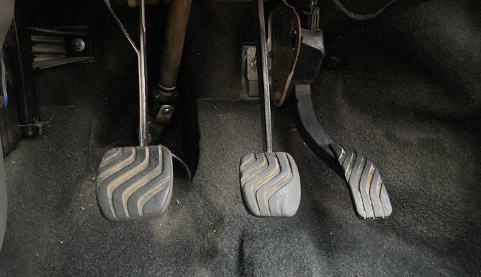 2017 Datsun Redi Go T (O), Petrol, Manual, 60,254 km, Pedals