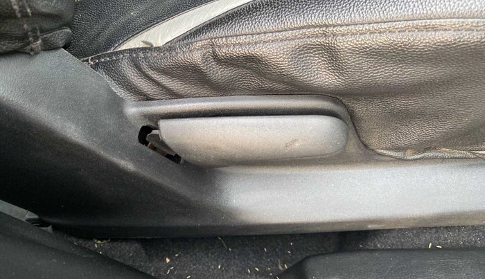 2014 Maruti Swift VXI, Petrol, Manual, 58,203 km, Driver Side Adjustment Panel