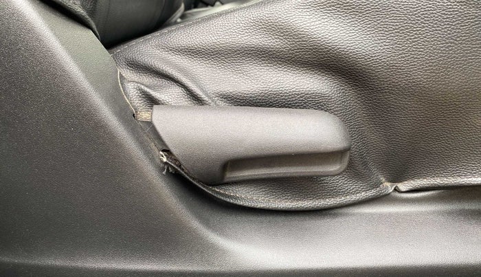 2013 Maruti Swift VXI, Petrol, Manual, 31,298 km, Driver Side Adjustment Panel