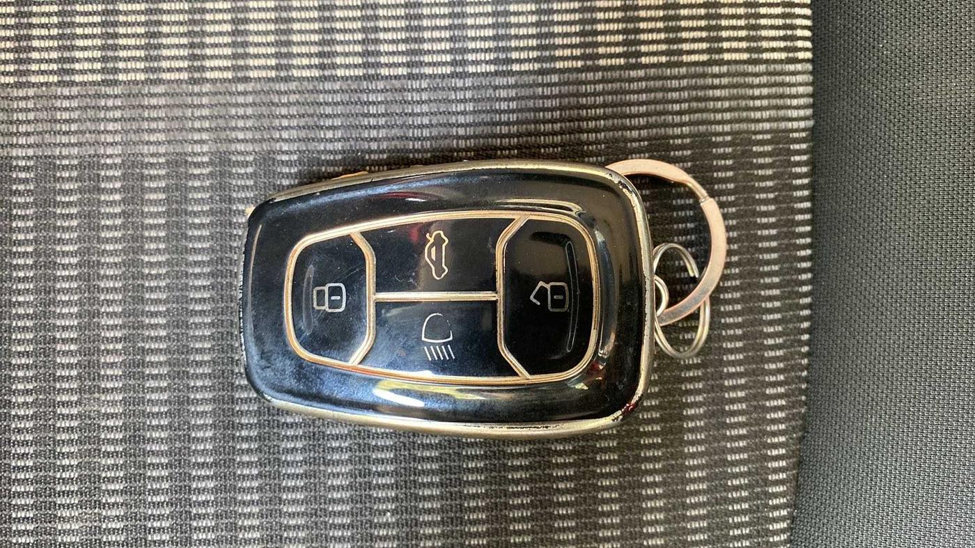 2022 Tata TIAGO NRG XZ AMT, Petrol, Automatic, 22,581 km, Key Close Up