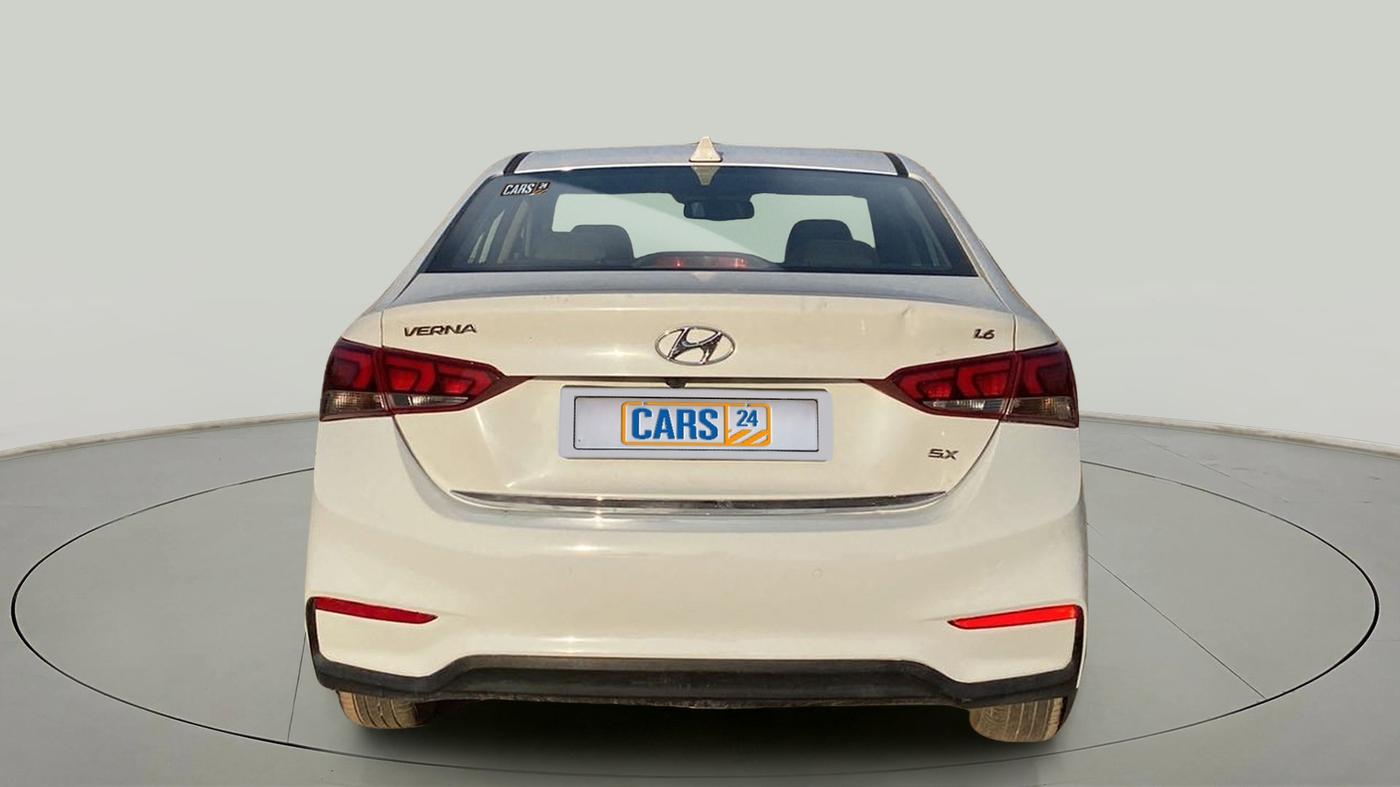 2018 Hyundai Verna 1.6 VTVT SX O, Petrol, Manual, 98,919 km, Back/Rear