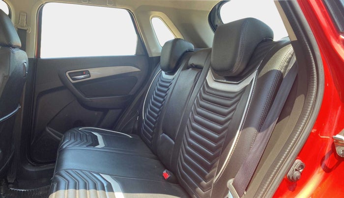2018 Maruti Vitara Brezza ZDI PLUS AT DUAL TONE, Diesel, Automatic, 33,681 km, Right Side Rear Door Cabin