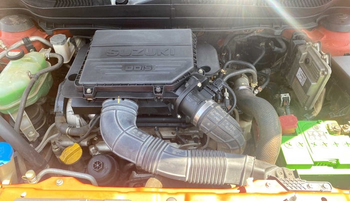 2018 Maruti Vitara Brezza ZDI PLUS AT DUAL TONE, Diesel, Automatic, 33,681 km, Open Bonet