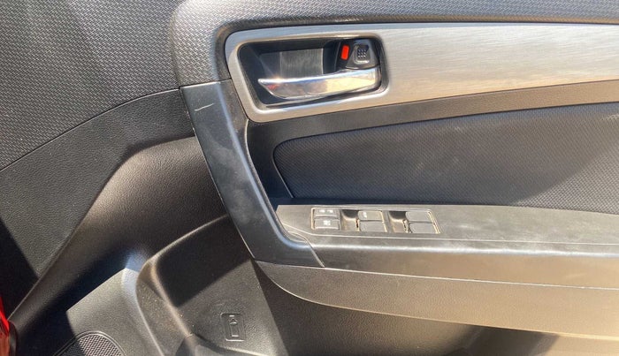 2018 Maruti Vitara Brezza ZDI PLUS AT DUAL TONE, Diesel, Automatic, 33,681 km, Driver Side Door Panels Control