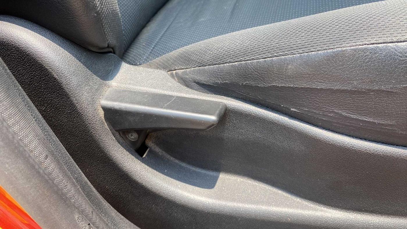 2017 Tata Tiago XT PETROL, Petrol, Manual, 43,937 km, Driver Side Adjustment Panel