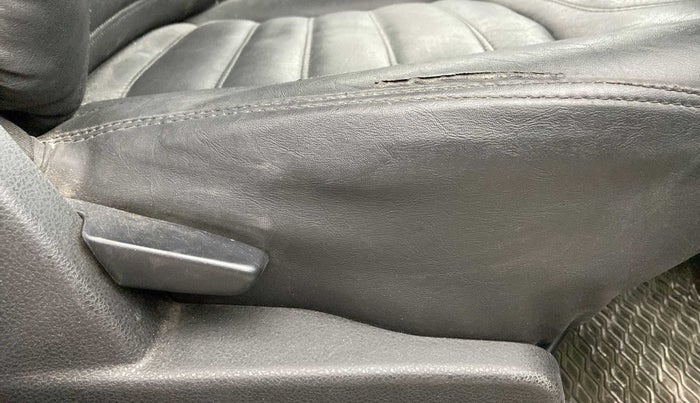 2019 Renault Duster RXE PETROL, Petrol, Manual, 39,254 km, Driver Side Adjustment Panel
