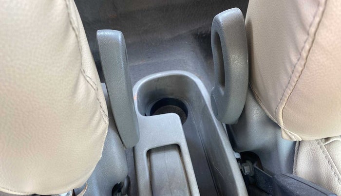2012 Hyundai i10 SPORTZ 1.2, Petrol, Manual, 84,031 km, Driver Side Adjustment Panel