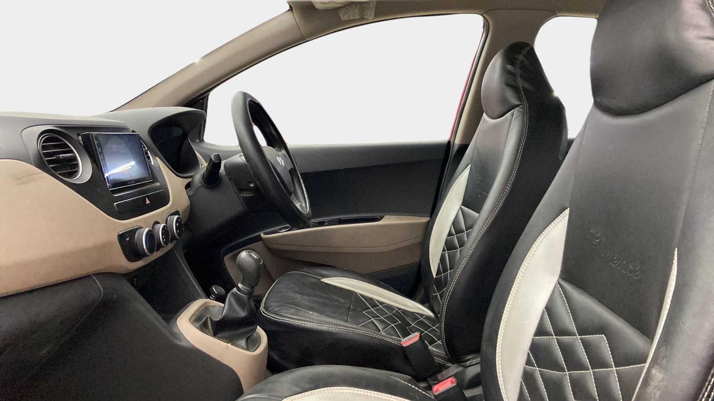 2017 Hyundai Grand i10 MAGNA 1.2 KAPPA VTVT, Petrol, Manual, 26,617 km, Right Side Front Door Cabin