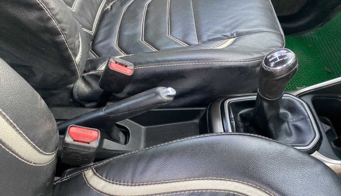 2017 Maruti IGNIS DELTA 1.2, Petrol, Manual, 17,860 km, Gear Lever