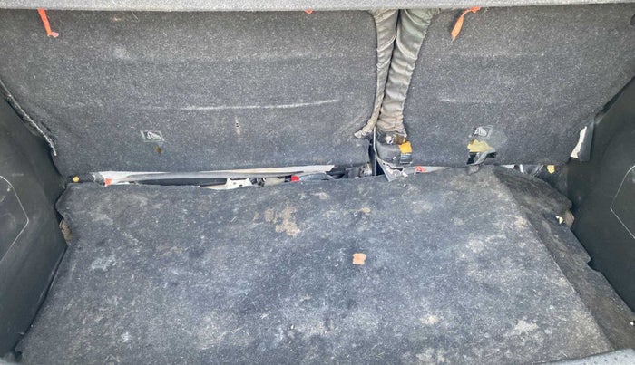 2017 Maruti IGNIS DELTA 1.2, Petrol, Manual, 17,860 km, Boot Inside