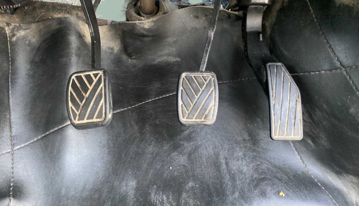 2017 Maruti IGNIS DELTA 1.2, Petrol, Manual, 17,860 km, Pedals