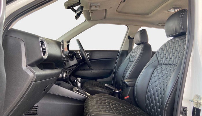 2022 Hyundai VENUE SX PLUS 1.0 TURBO DCT, Petrol, Automatic, 36,582 km, Right Side Front Door Cabin