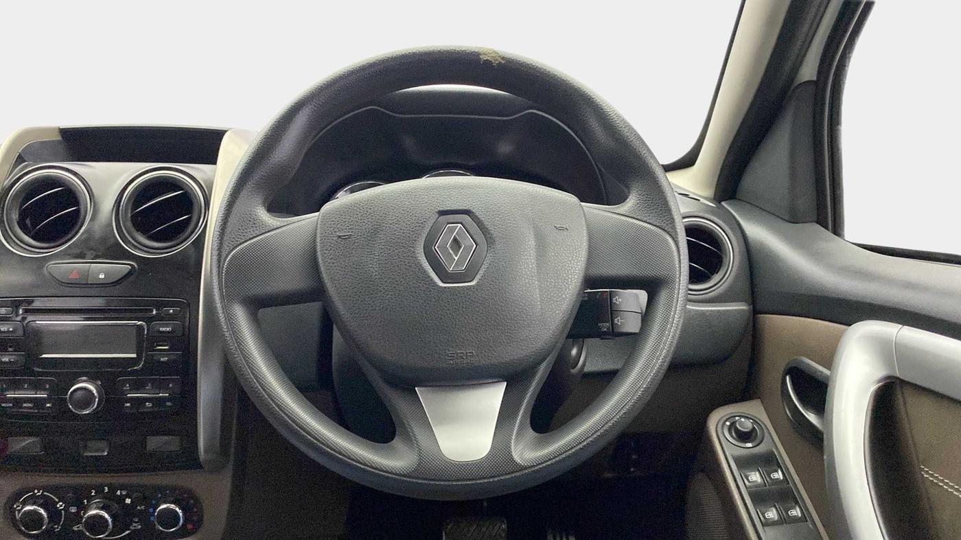 2016 Renault Duster 110 PS RXL 4X2 AMT, Diesel, Automatic, 61,665 km, Steering Wheel Close Up