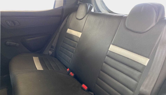 2017 Renault Kwid RXT 1.0 AMT (O), Petrol, Automatic, 15,452 km, Right Side Rear Door Cabin