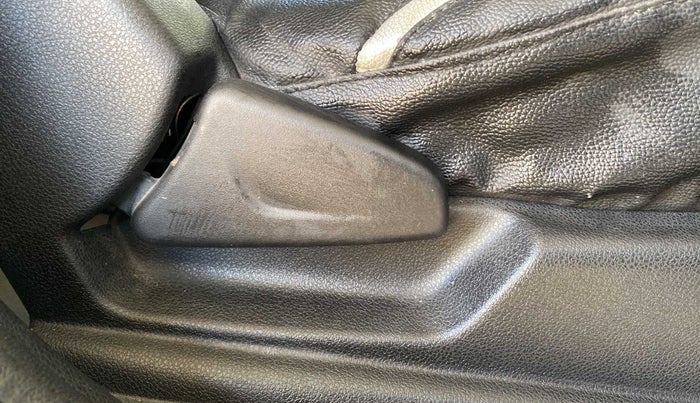 2017 Renault Kwid RXT 1.0 AMT (O), Petrol, Automatic, 15,452 km, Driver Side Adjustment Panel