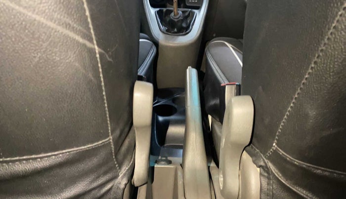 2012 Hyundai i10 SPORTZ 1.2, Petrol, Manual, 87,545 km, Driver Side Adjustment Panel