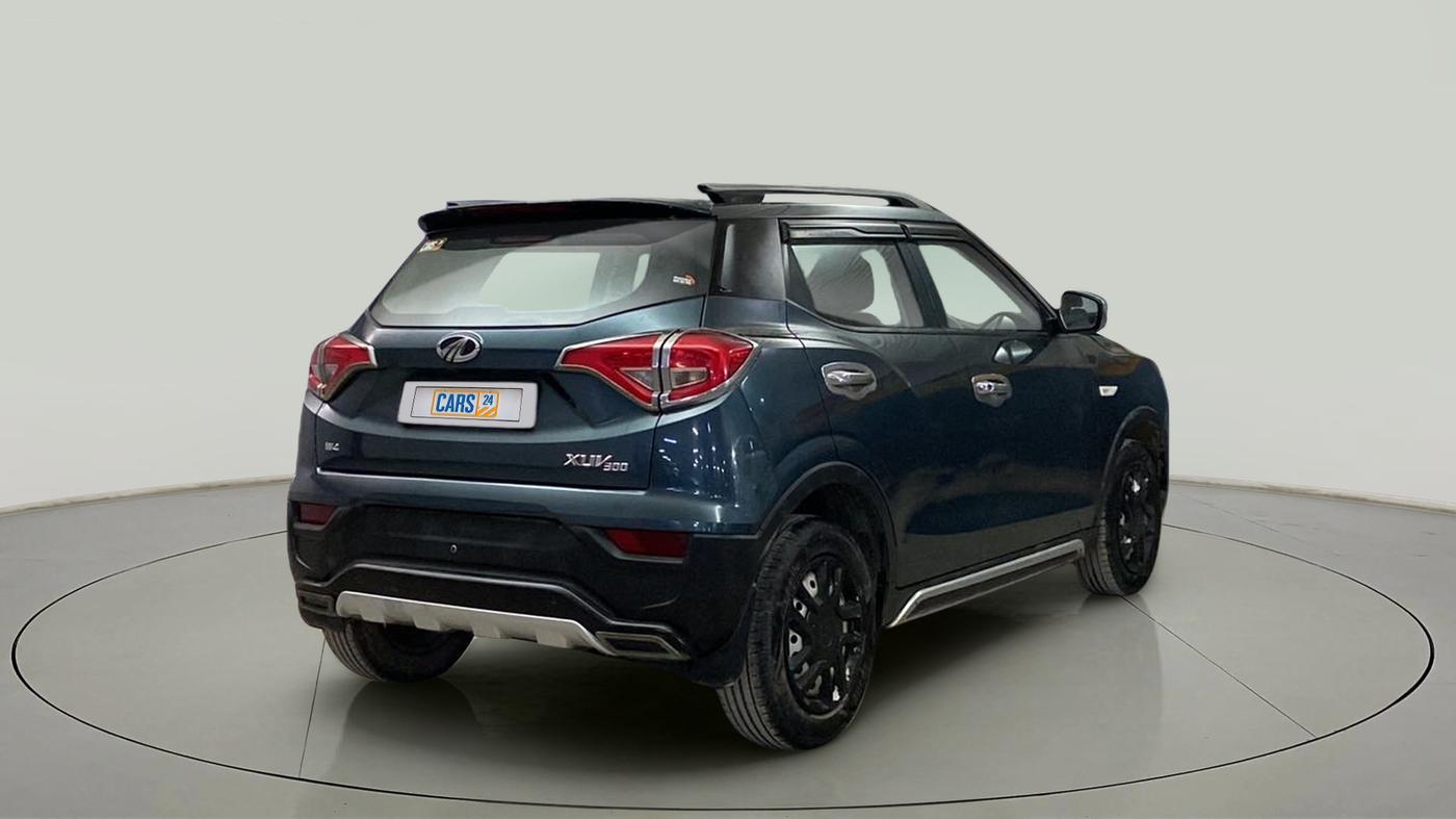 2019 Mahindra XUV300 W4 1.2 PETROL, Petrol, Manual, 20,234 km, Right Back Diagonal