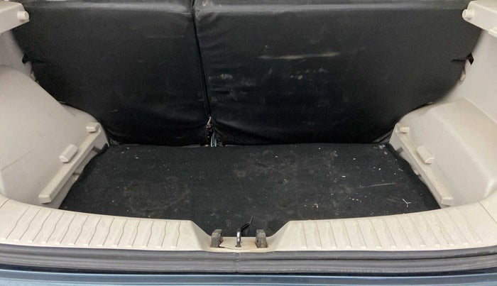 2019 Mahindra XUV300 W4 1.2 PETROL, Petrol, Manual, 20,234 km, Boot Inside