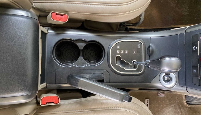 2017 Mahindra XUV500 W10 AT, Diesel, Automatic, 24,950 km, Gear Lever