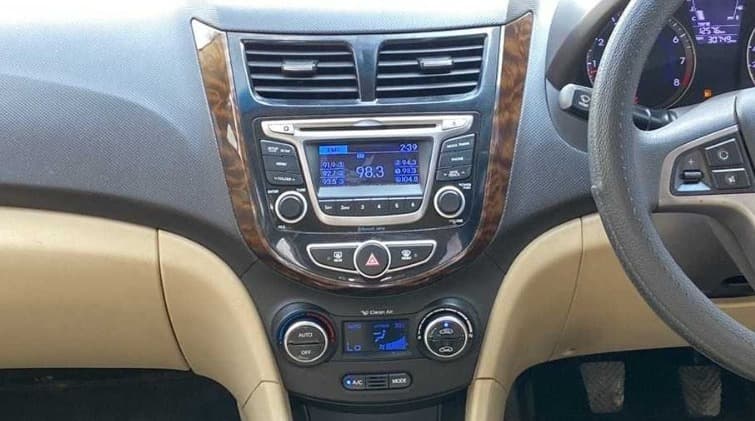 2015 Hyundai Verna FLUIDIC 4S 1.6 VTVT S, Petrol, Manual, 30,729 km, Air Conditioner