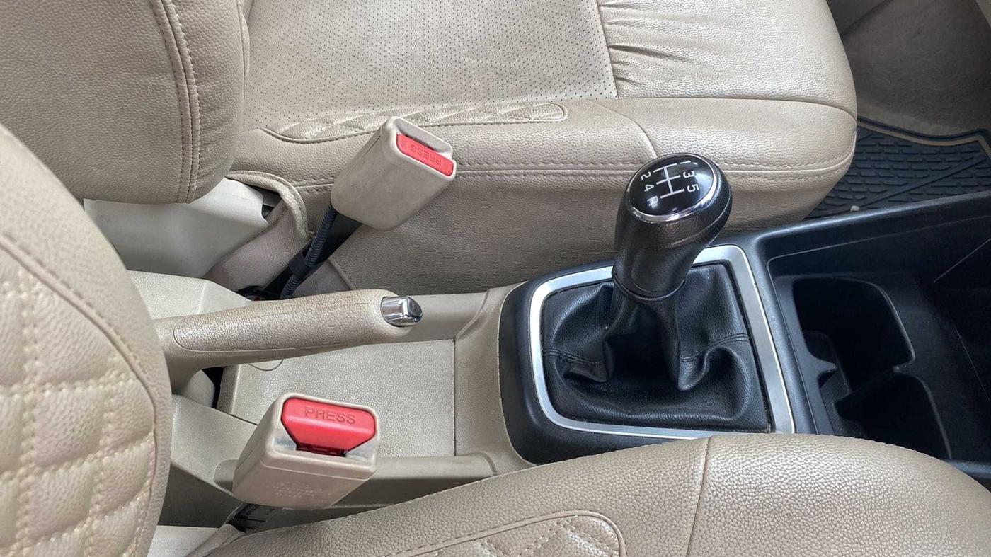 2019 Maruti Dzire VXI, Petrol, Manual, 51,837 km, Gear Lever