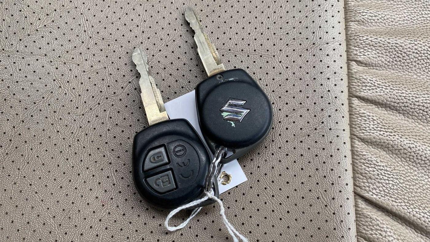2019 Maruti Dzire VXI, Petrol, Manual, 51,837 km, Key Close Up