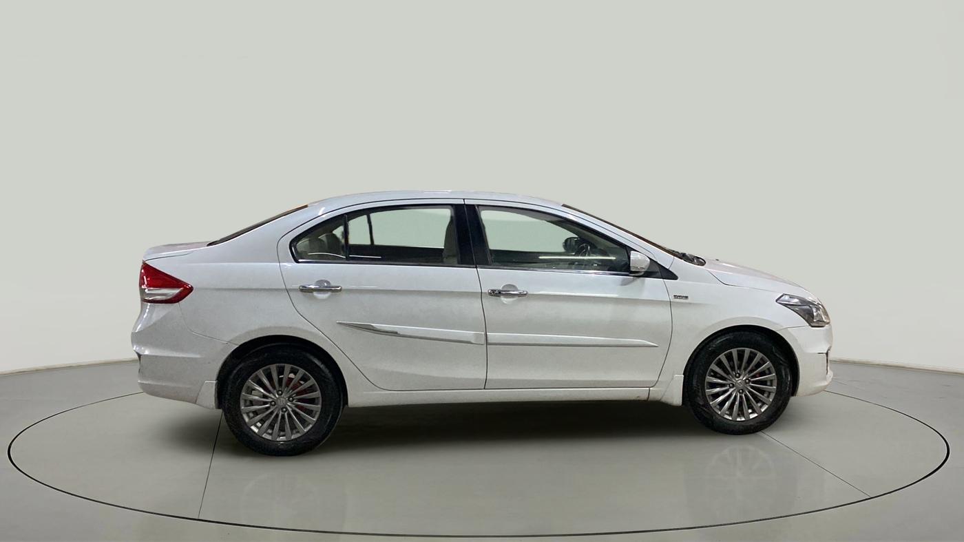 2018 Maruti Ciaz ALPHA DIESEL 1.3, Diesel, Manual, 1,13,475 km, Right Side View
